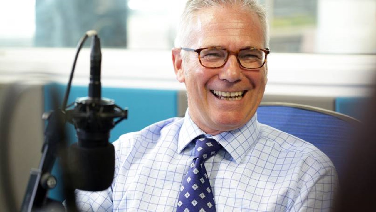 Consultant in studio