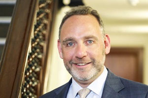 Dr Oliver Segal - photo